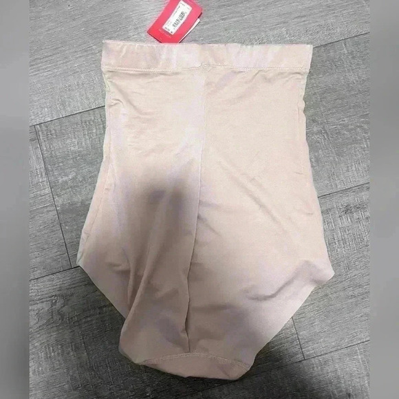 Spanx Suit Your Fancy High-Waisted Brief in Champagne Beige NEW WITH TAG - Picture 3 of 3